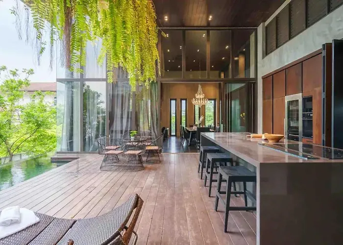 Luxury Pool Villa With Jacuzzi & Lift By Thonglor